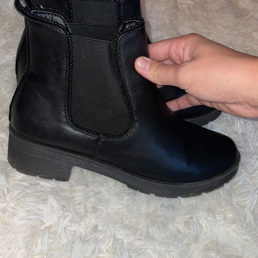 Boots - Picture 3 of 3